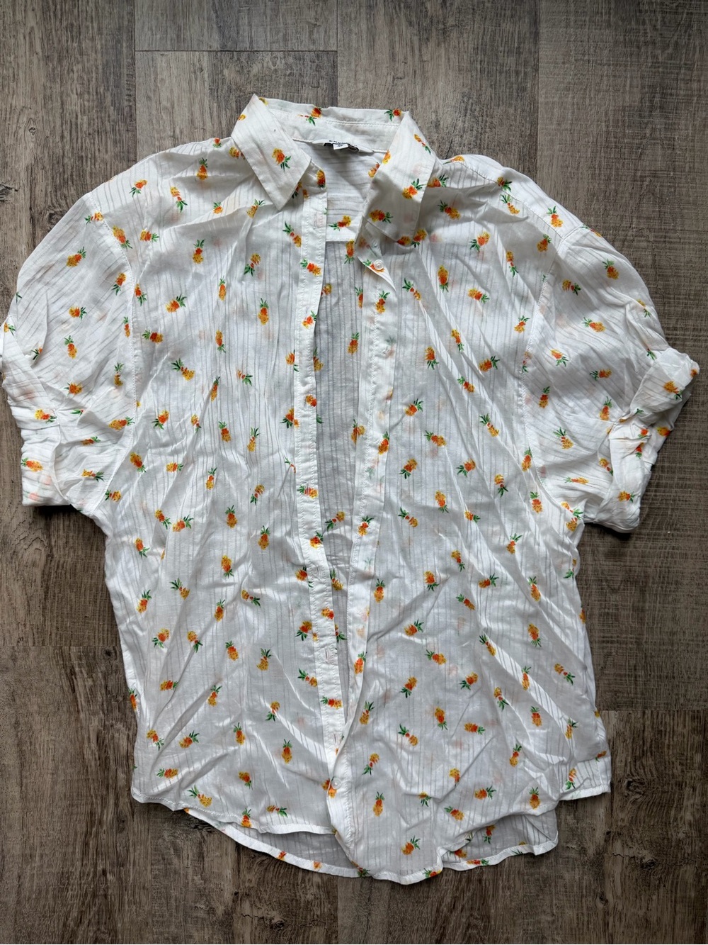 Express White Short-Sleeve Button-Down Shirt with Pineapple Print
